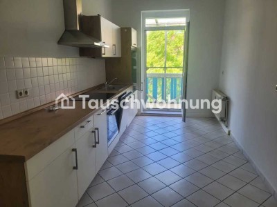 Tauschwohnung: Schöne 2 Zimmer Wohnung mit Balkon + EBK