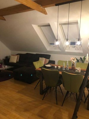 Sanierte 3-Zimmer-DG-Wohnung mit Einbauküche in Passau