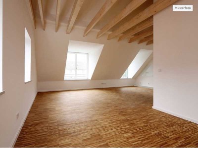 Provisionsfrei Etagenwohnung in 34121 Kassel, Wilhelmshöher Allee