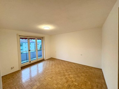 Charmante 2-Zimmer-Wohnung mit Balkon und Bergblick