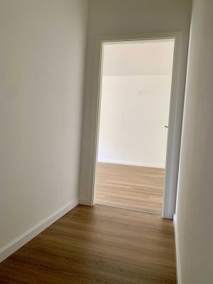 Stilvoll sanierte 2-Zimmer-Wohnung mit Balkon im Herzen von Darmstadt im 3 OG