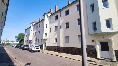 Kleine 2-Raumwohnung mit Balkon im Hochparterre