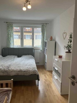 Helle 2-Zimmer Wohnung mit Balkon, Einbauküche, Keller, uvm.