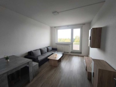 Dreiraumwohnung teilmöbliert und mit Balkon