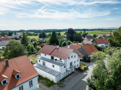 KfW 55 - Traumhafte Neubau DG Wohnung mit großem Balkon in Issing