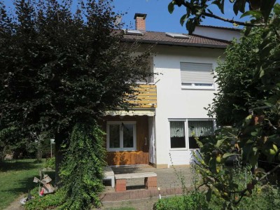 REH mit ausgebautem DG-Appartement ideal für Familienanschluss oder Mehrgenerationenleben