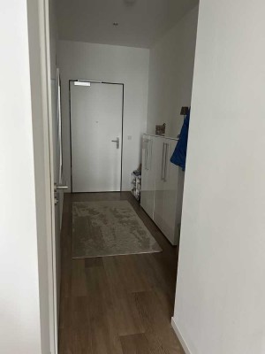 Stilvolle 3-Zimmer-Wohnung mit hohen Decken, großen Fenstern & Fußbodenheizung