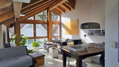 Außergewöhnliche 3,5 Zimmer Wohnung mit Wohnkomfort & Privatsphäre !! Gerne auch an Kapitalanleger!