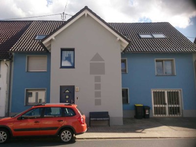 3 Zimmer Küche Bad vollmöbliert und komplett renoviert 750€ kalt