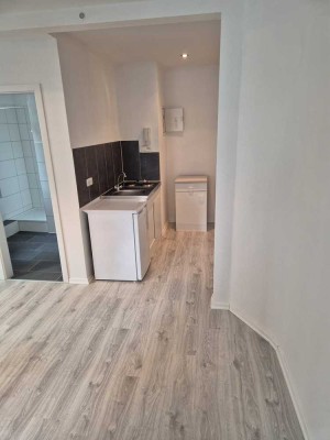 1 Zi. Whg. , zentrale Lage zu vermieten