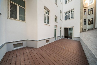 Hofseitiger Erstbezug mit großer Terrasse nächst Donaukanal und Servitenviertel