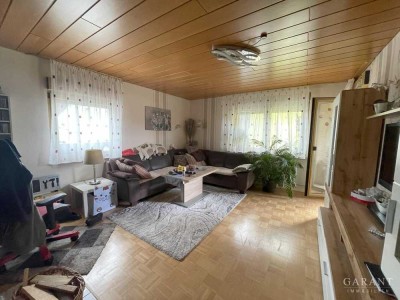 * Charmantes Familien-/Generationenhaus mit ganz viel Potenzial in ruhiger Wohnlage *