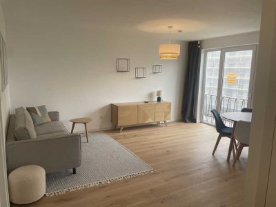 Lichtdurchflutete Wohnung am Mangfallplatz, möbliert