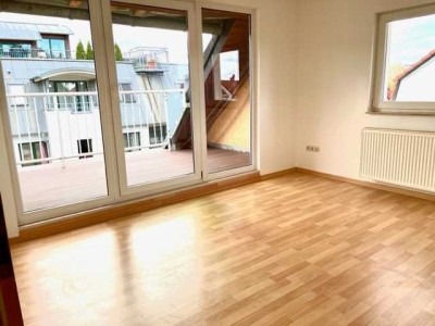 Bitte nur schriftliche Anfragen 3 Raum Dachgeschosswohnung in Plagwitz Birkenstr. zum 01.11.2025