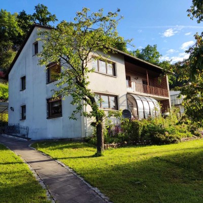 Schöne, geräumige 4‑Zimmer Wohnung mit Balkon im 1. OG in ruhiger Lage in Schney / Lichtenfels