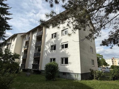 ++ Helle 3 ZKBBalkon im 1.OG eines 8-Parteienhauses + Kfz-Stellplatz in LD-Malerviertel! ++