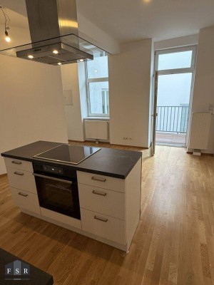 Außergewöhnliche 4 Zimmer-Altbauwohnung mit Balkon &amp; Terrasse - guter Zustand, perfekter Grundriss - Küchengeräte inklusive