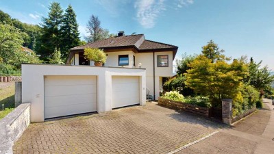 Traumhaftes EFH mit Garage, grossem Garten in ruhiger Lage mit atemberaubender Aussicht und sep. ELW