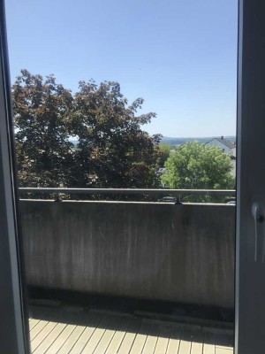 Schöne, helle Wohnung mit einem Zimmer sowie Balkon und Einbauküche in Pohlheim
