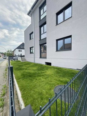 Erstbezug Eigentumswohnung mit Tiefgaragenparkplatz & Aussenstellplatz & Personenaufzug