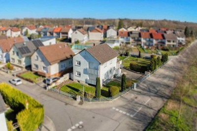 Charmantes Einfamilienhaus mit großem Grundstück und Ausbaupotenzial