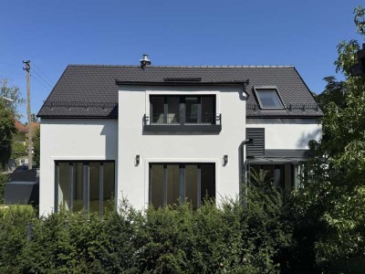 MODERN CLASSIC – Exklusives Einfamilienhaus in Bestlage Villenkolonie Gräfelfing