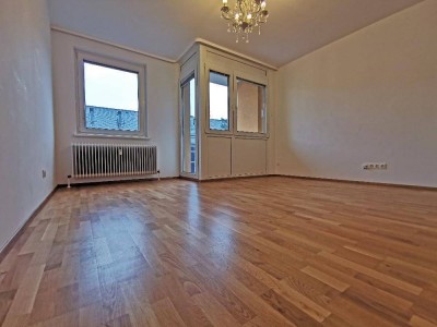 Nähe Alte Donau! SÜD-WESt- LOGGIA! Helle Letzt-Stock-Wohnung!