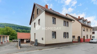 Charmantes 1-2 Familienhaus mit vielen Nutzungsmöglichkeiten, Nebengebäude, Stallung & PV-Ertrag