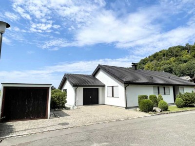 Sehr großes Einfamilienhaus mit unverbaubarer Aussichtslage in Grenzach