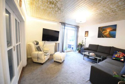 Schöne 3 Zimmer Wohnung mit Charme