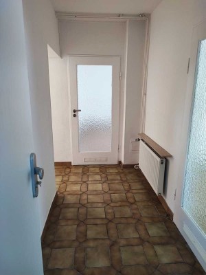 Charmante, geräumige 3-Zimmer-Erdgeschosswohnung in kleiner Wohnheinheit