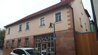 Moderne 2-Zi.-Wohnung im Zentrum von Roth