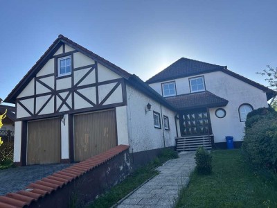 Geräumiges, günstiges 8-Zimmer-Mehrfamilienhaus mit gehobener Innenausstattung in Trautskirchen