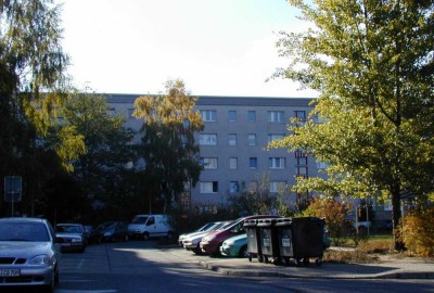 schöne renovierte 3 Raumwohnung mit Balkon und Tageslichtbad