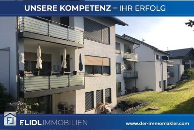 3,5 Zimmer Mietwohnung in 6-Fam. Haus / Mehrfamilienhaus - 1.Stock mit Balkon