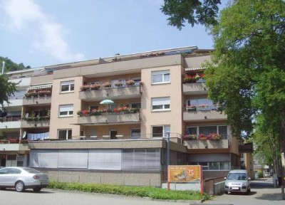 Helle 3-Zimmer-Wohnung mit Balkon - neue begehbare Dusche - Komplett renoviert