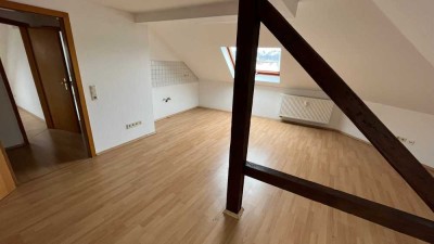 kleine 3-Zi.Dachgeschos-Whg. ruhig, aber dennoch zentrumsnah