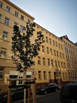 sonnige 3 Raum Wohnung mit Balkon 2. OG südliche Innenstadt !!!
