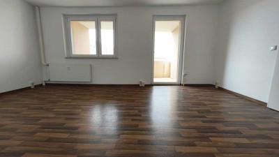 altersgerechte 2-Zimmer-Wohnung mit großem Balkon / Aufzug