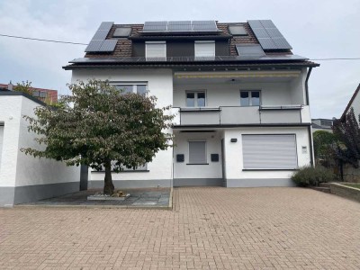 Einzimmerwohnung mit separatem Eingang und getrennter Küche