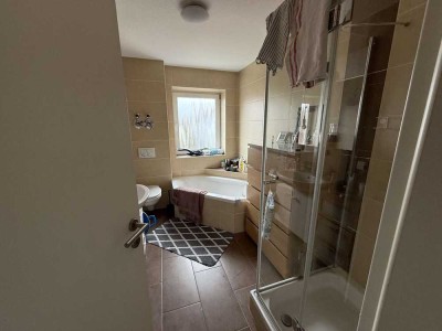 Schöne 3-Zimmer-Wohnung mit Balkon, Einbauküche und Tageslichtbad