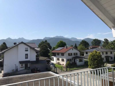 Großzügige 2-Zimmer Wohnung mit spektakulärem Bergblick und Balkon in Bernau am Chiemsee