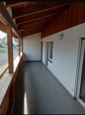 Schöne 4,5-Zimmer-Wohnung mit Balkon in Laichingen-Machtolsheim