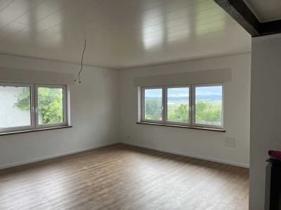 Attraktive 4-Zimmer-Erdgeschosswohnung mit gehobener Innenausstattung mit Balkon in Quirnheim