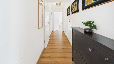 Charmante 2-Zimmer-Wohnung mit Balkon & Einzelgarage – Ihr perfektes Zuhause