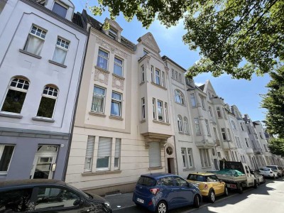 Denkmalgeschützte Kapitalanlage!
Solides 4-Familienhaus in attraktivem Wohnumfeld