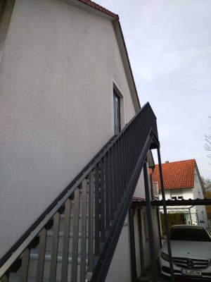 Geschmackvolle 1-Zimmer-DG-Wohnung mit geh. Innenausstattung mit Balkon und EBK in Ulm-Gögglingen