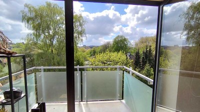 Freie 3 Z.-Wohnung, Balkon mit Weitblick, zentral und ruhig am Rande der Innenstadt, Garage möglich