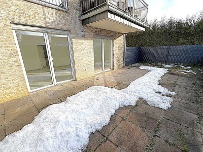 Baesweiler! Moderne Erdgeschosswohnung mit Terrasse und Stellplatz.