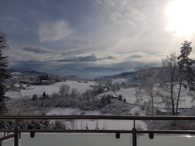 Ansprechende 2-Raum-EG-Wohnung mit Bergpanoramablick &amp; Balkon in Sackgasse